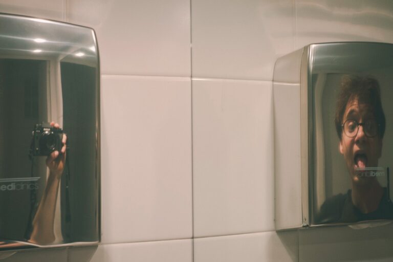 El Cuerpo separado
La fotografía fue realizada durante el año 2017
@andanafoto @selfportraits_on_fire