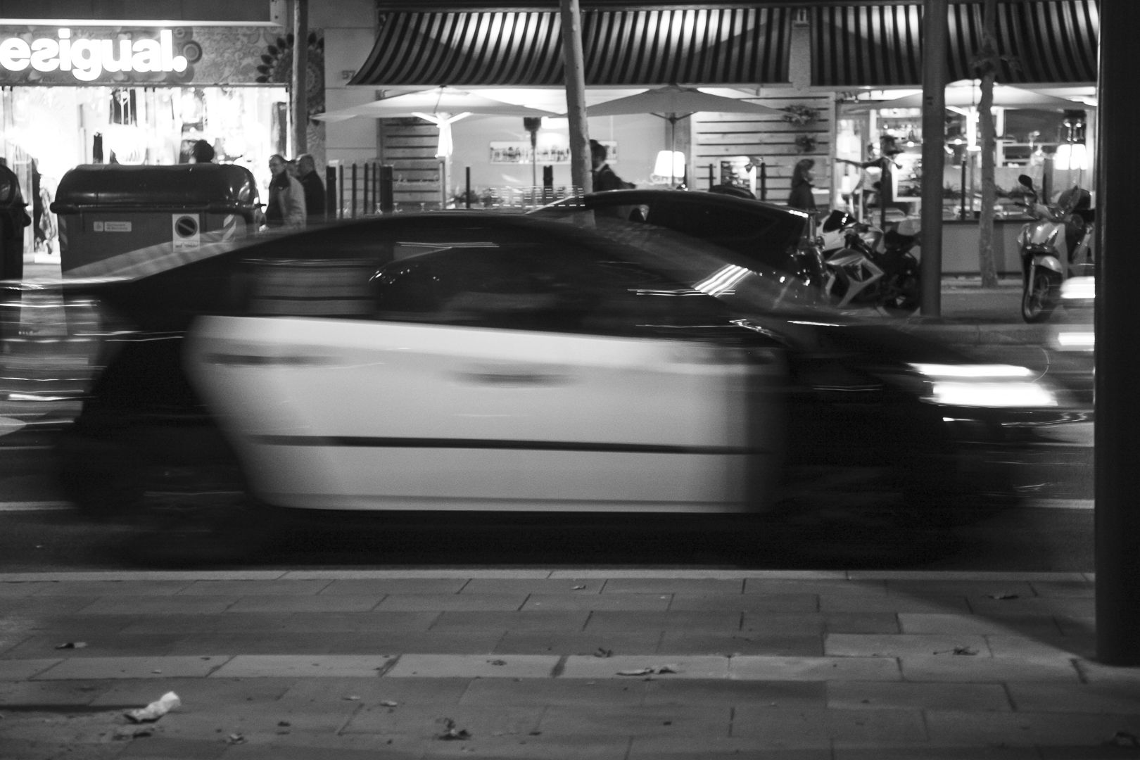 Taxi en la Barceloneta Barcelona - fotografías en blanco y negro 2015
