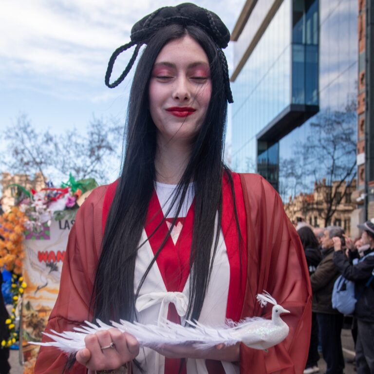 Serenidad en rojo y blanco. 🕊️✨

Fotografía realizada en el año 2025