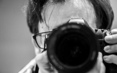 El Autorretrato Terapéutico: Un Viaje de Sanación a través del Objetivo