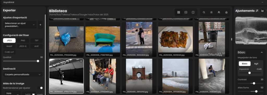 Biblioteca de RapidRAW con fotografías de calle de Barcelona y panel de exportación